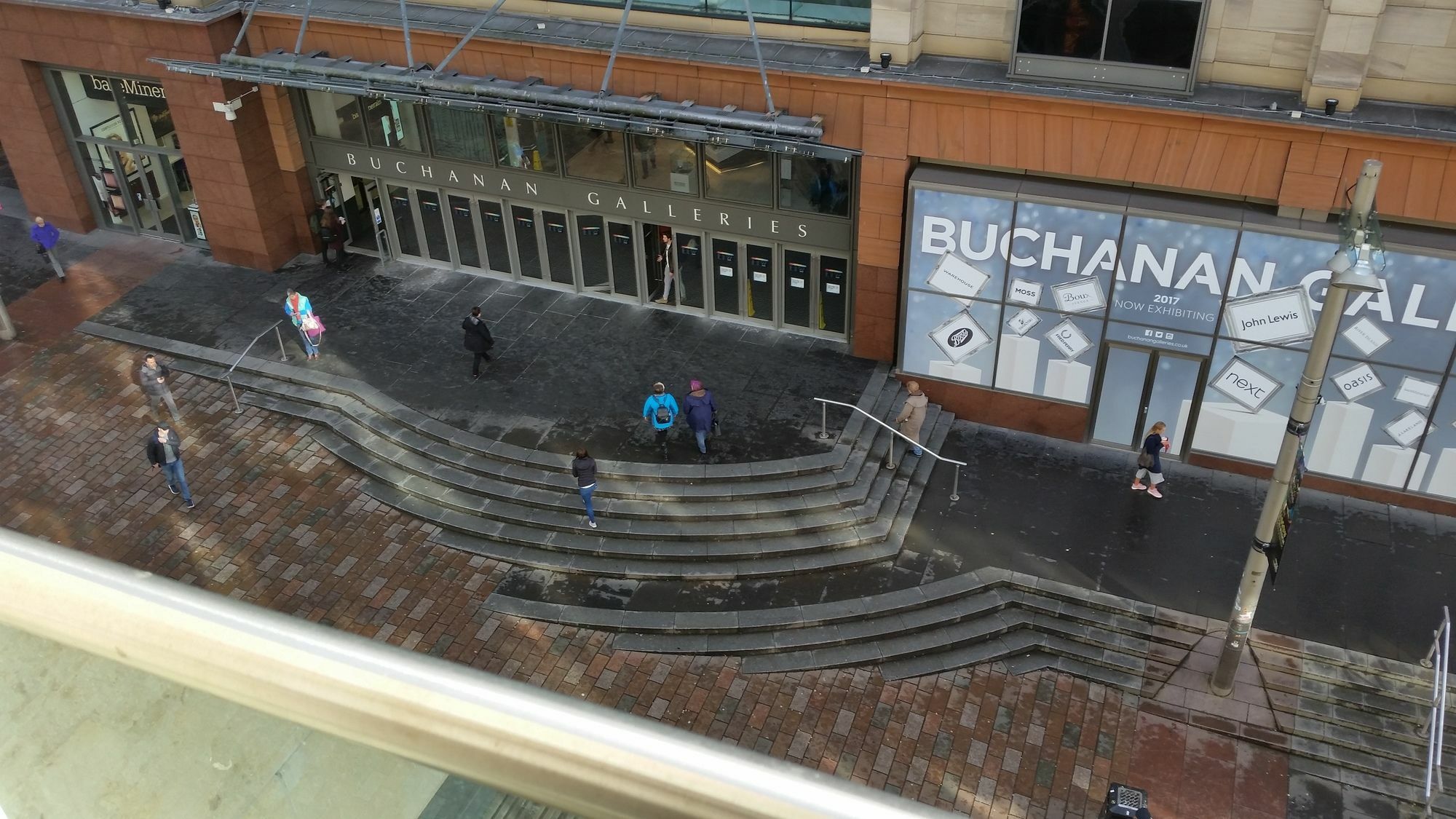 Buchanan Street 3 Bedroom *