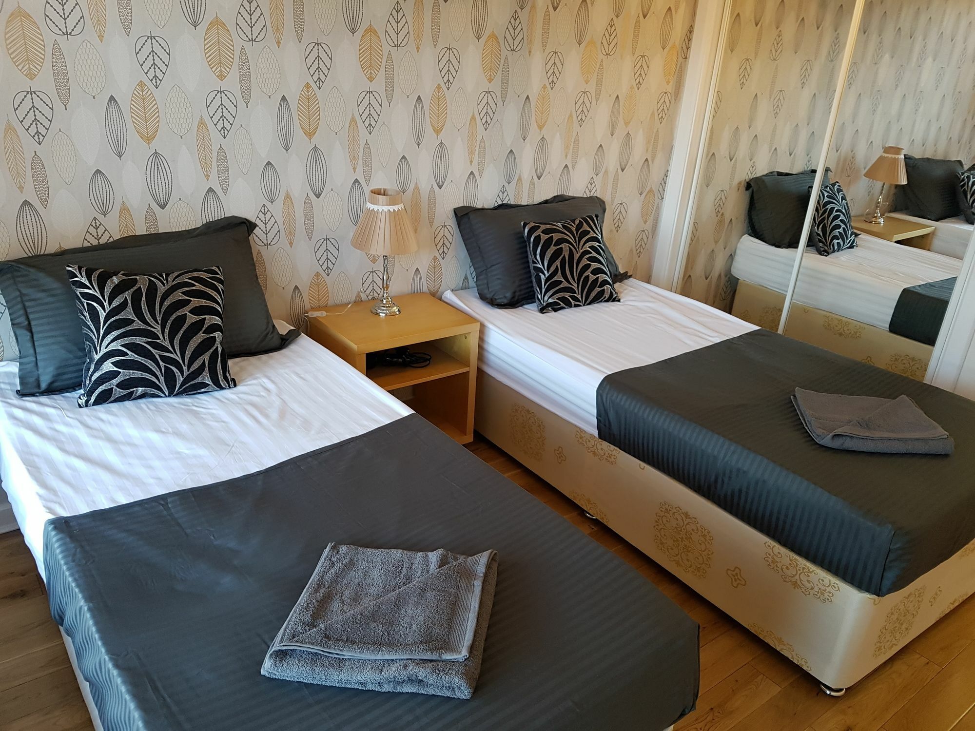 Great Western Road - 2 Bedroom Apartment