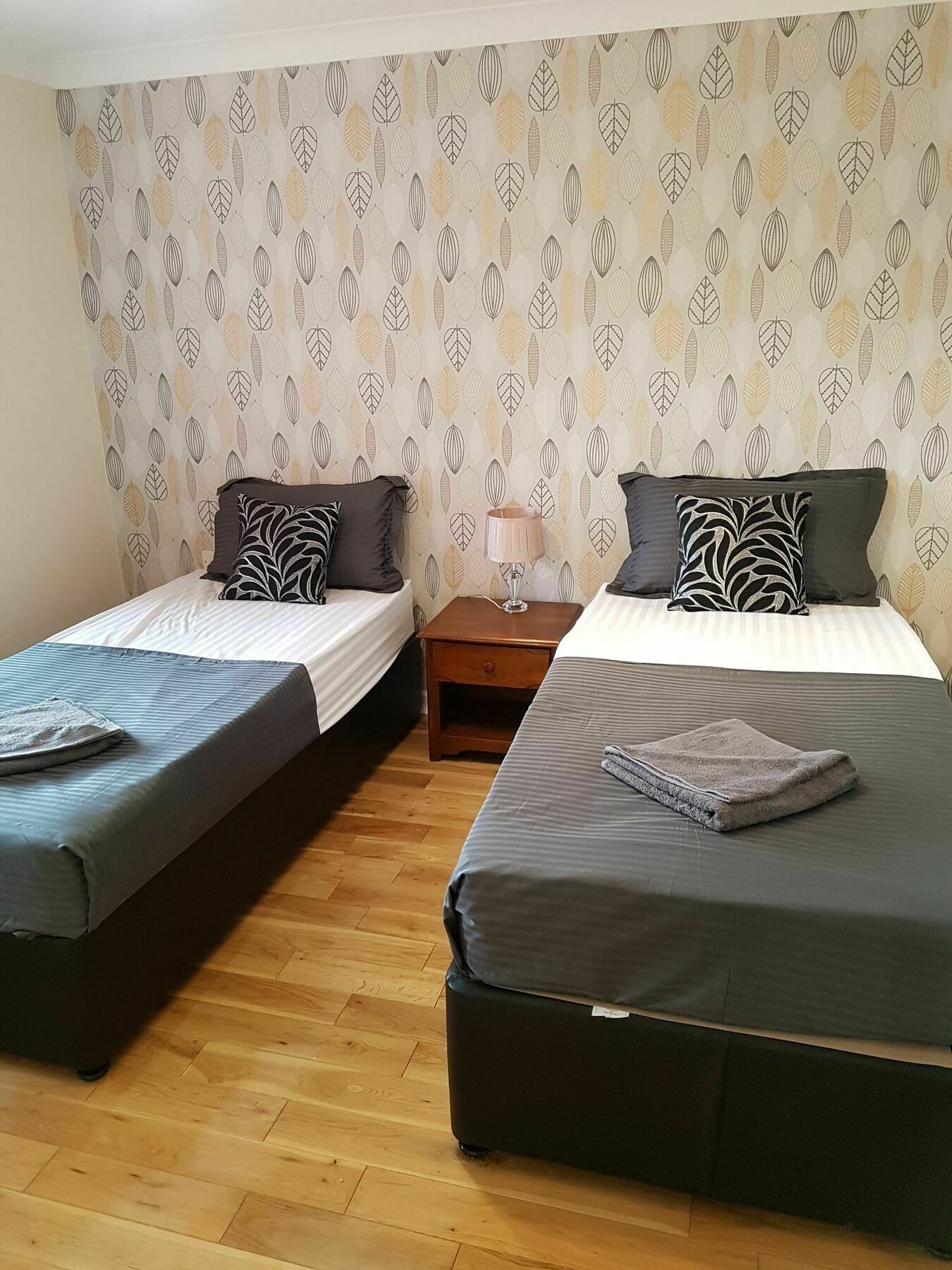 Great Western Road - 2 Bedroom Apartment
