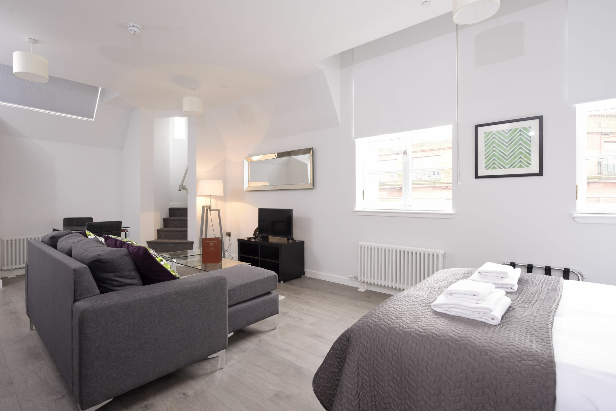 Glassford Apartment