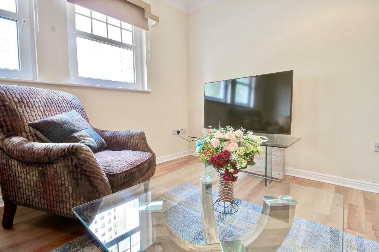 South Side Pleasance Apartment Glasgow