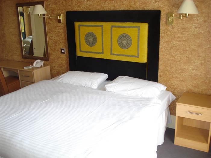 Alexander Thomson 3*