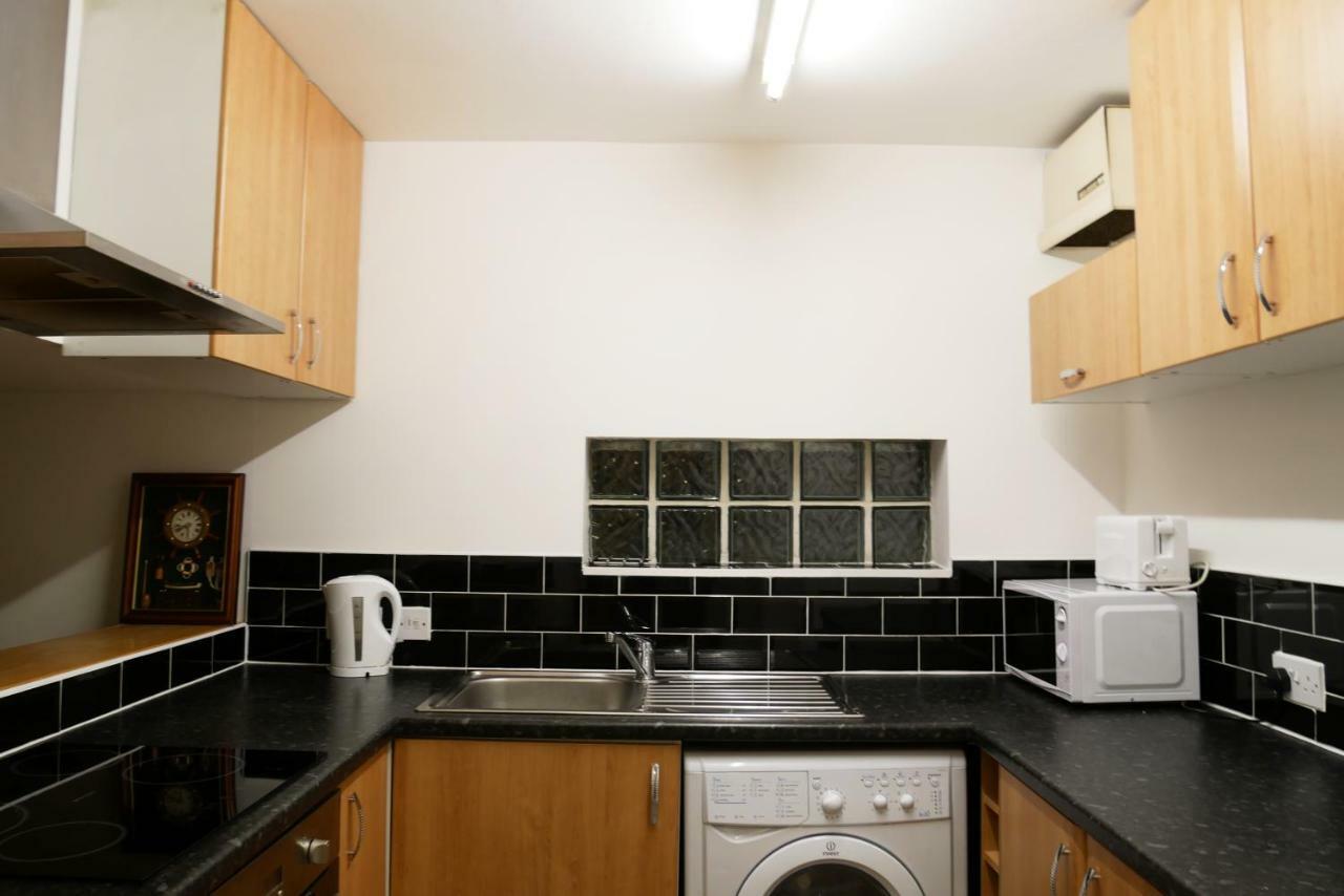 Apartment City Centre Riverside With Private Parking *