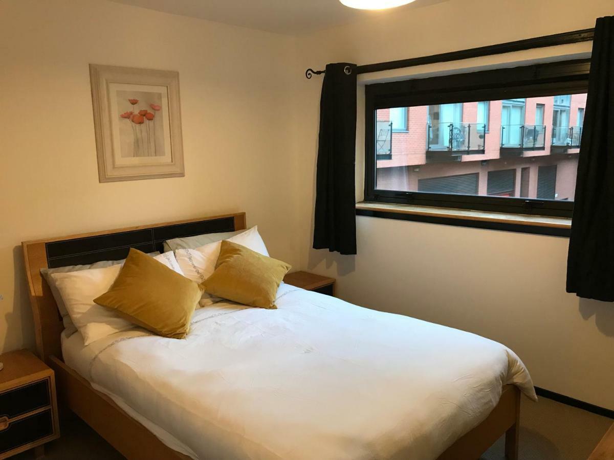 City Centre Riverside With Private Parking Apartment *