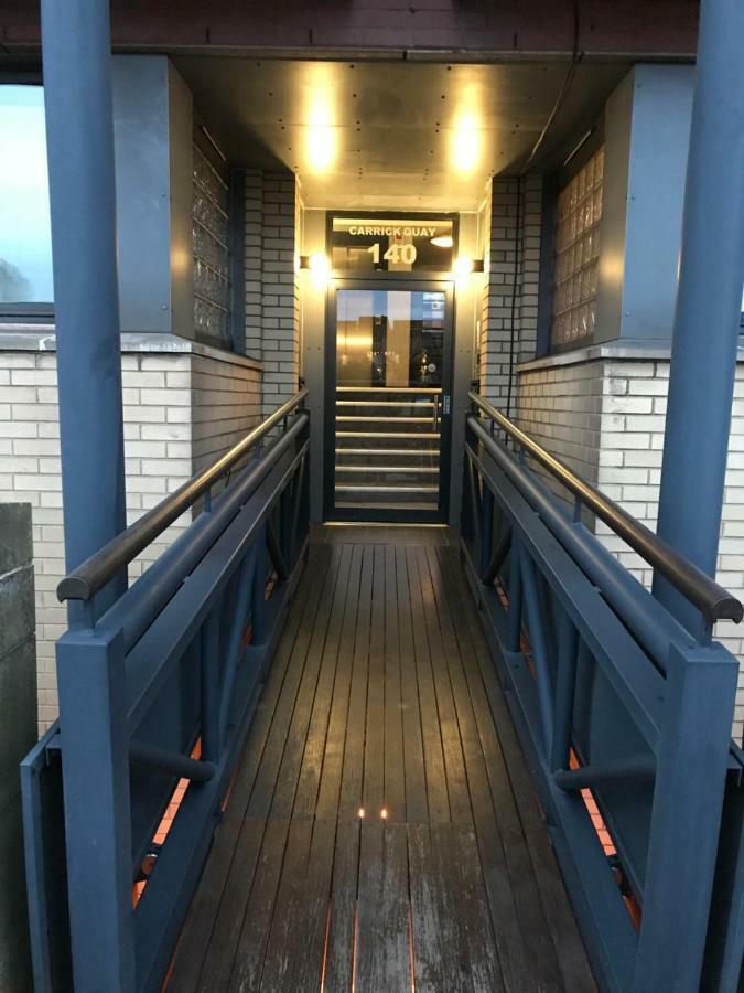Apartment City Centre Riverside With Private Parking *