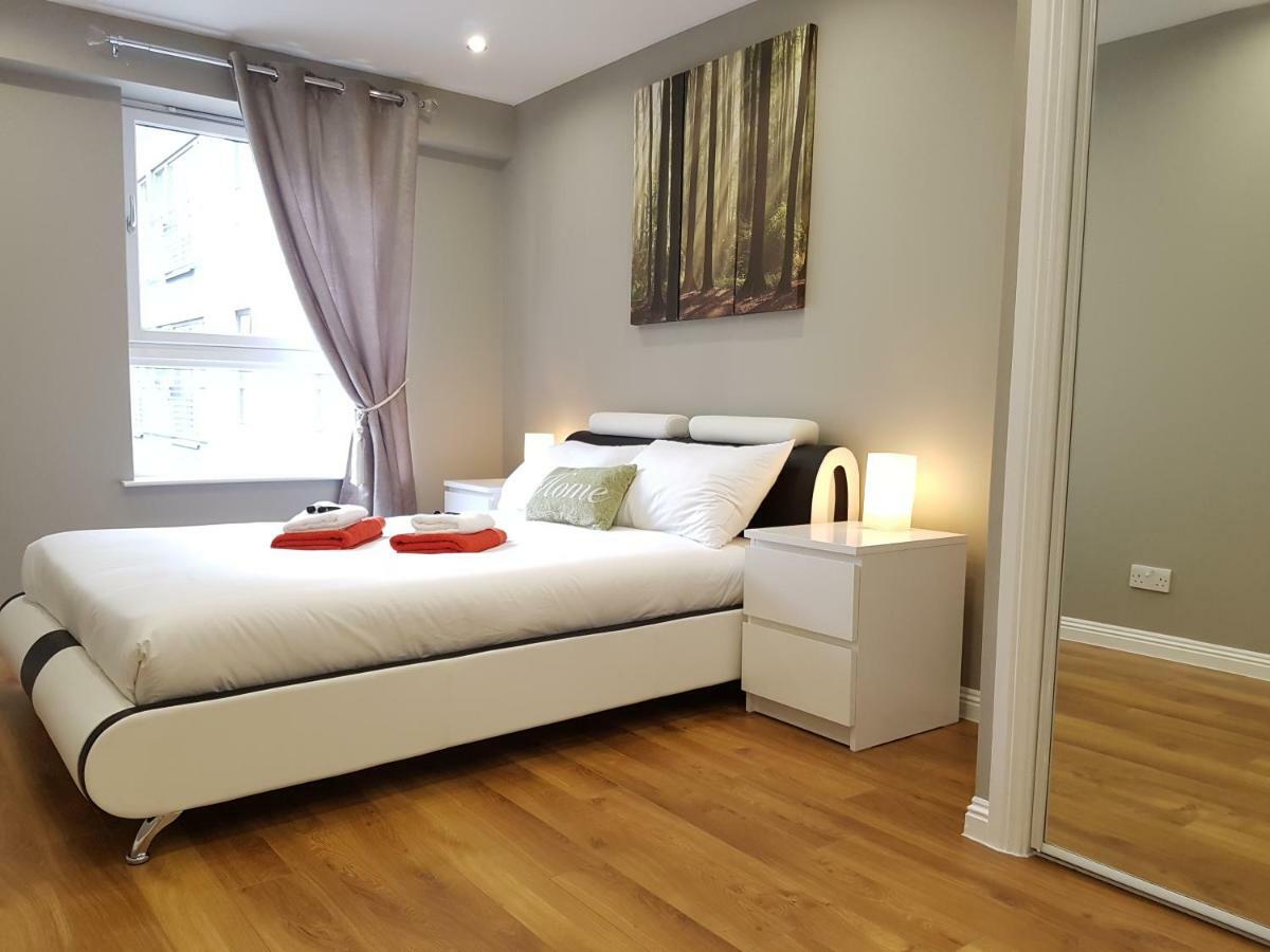 Apartment Glasgow's Modern & Stylish 3 Bedroom Aparment Glasgow