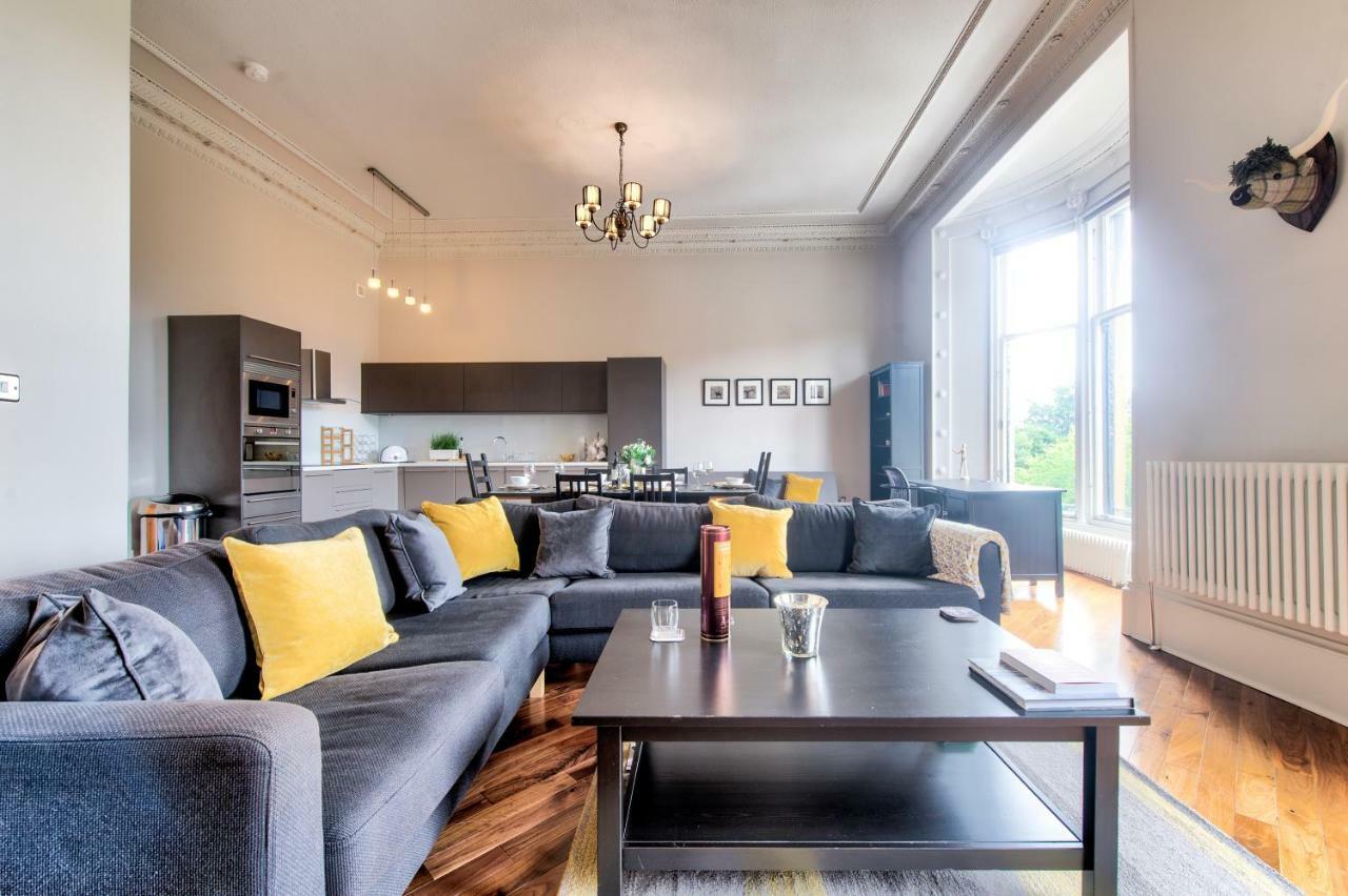 32 Victoria Crescent Road Glasgow