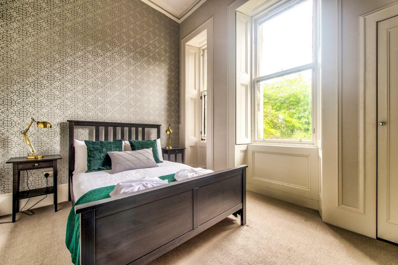 Apartment 32 Victoria Crescent Road Glasgow