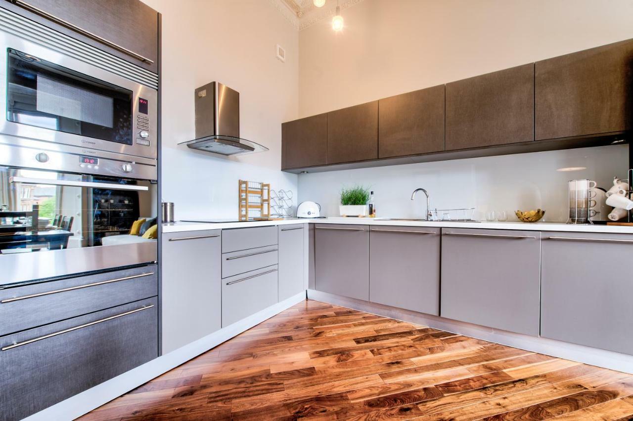 32 Victoria Crescent Road Glasgow