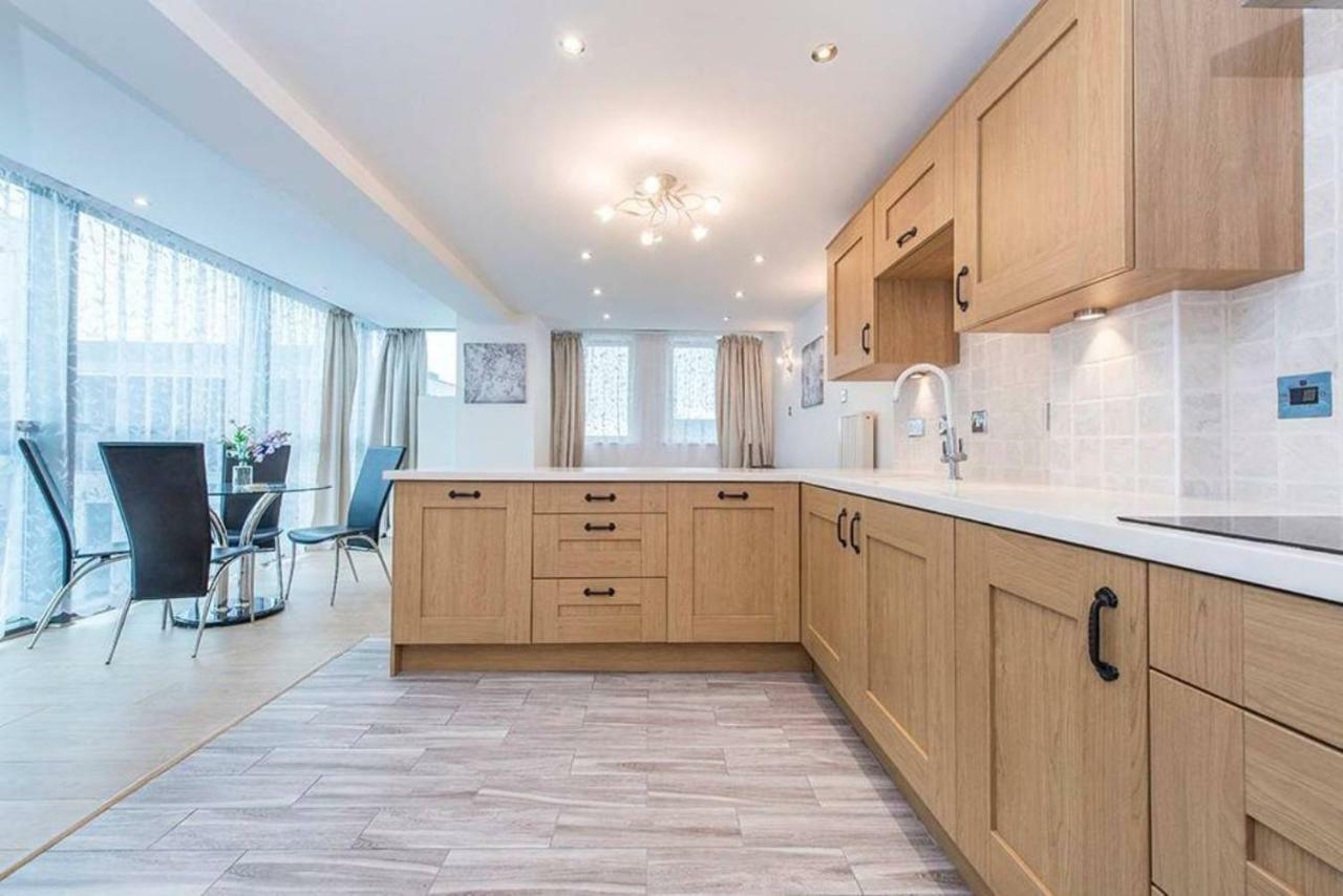 The Pinnacle Apartment Glasgow