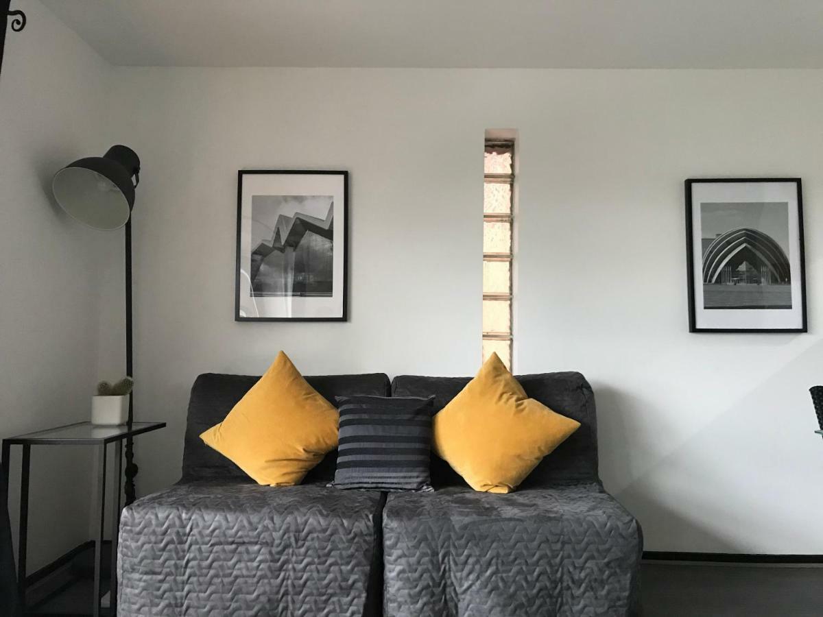 Apartment City Centre Riverside With Private Parking *