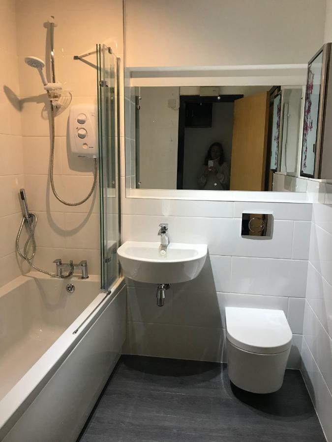 City Centre Riverside With Private Parking Glasgow