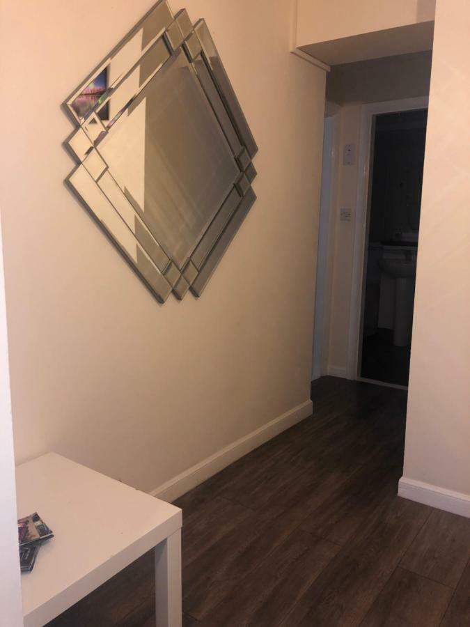2 Bedroom At Secc Hydro Free Parking Apartment *