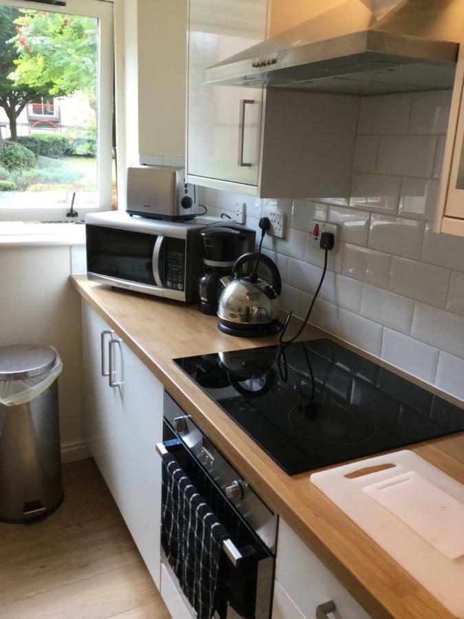 2 Bed City With Parking Glasgow