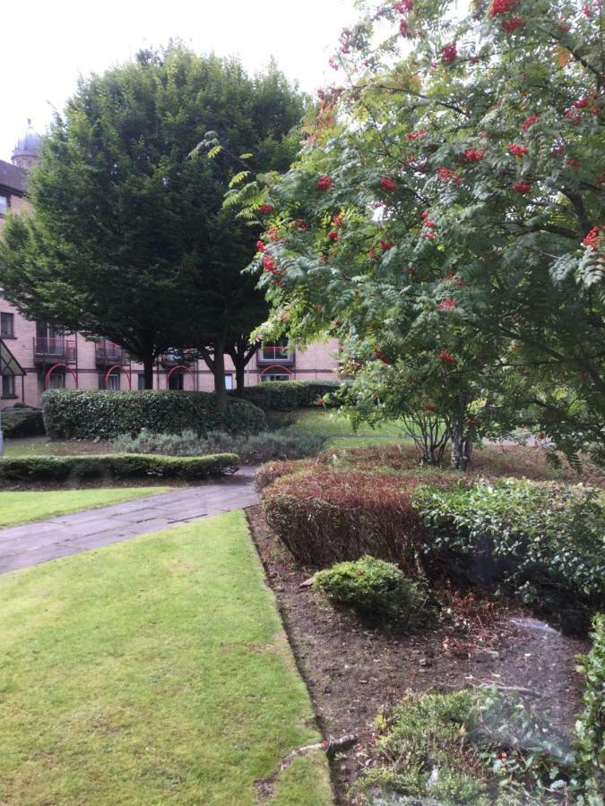 Apartment 2 Bed City With Parking Glasgow