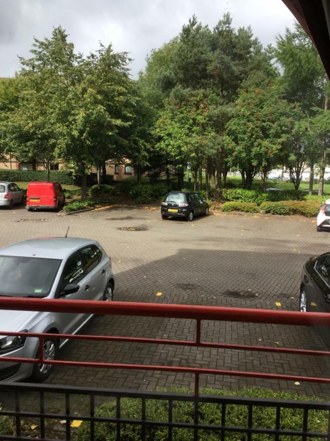 2 Bed City With Parking Apartment Glasgow