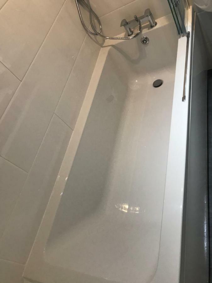 City Centre Riverside With Private Parking Apartment *