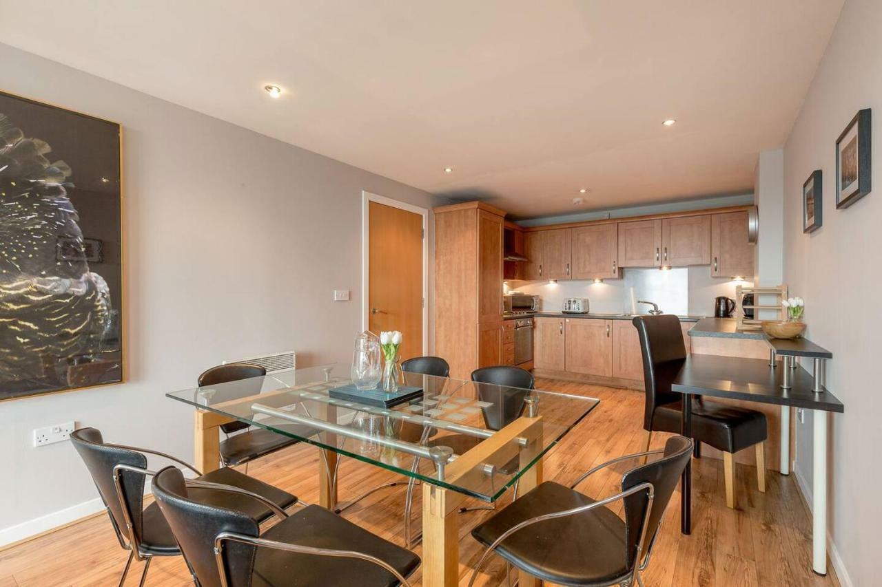 Modern Riverfront Apt. 10 Mins From Hydro/secc