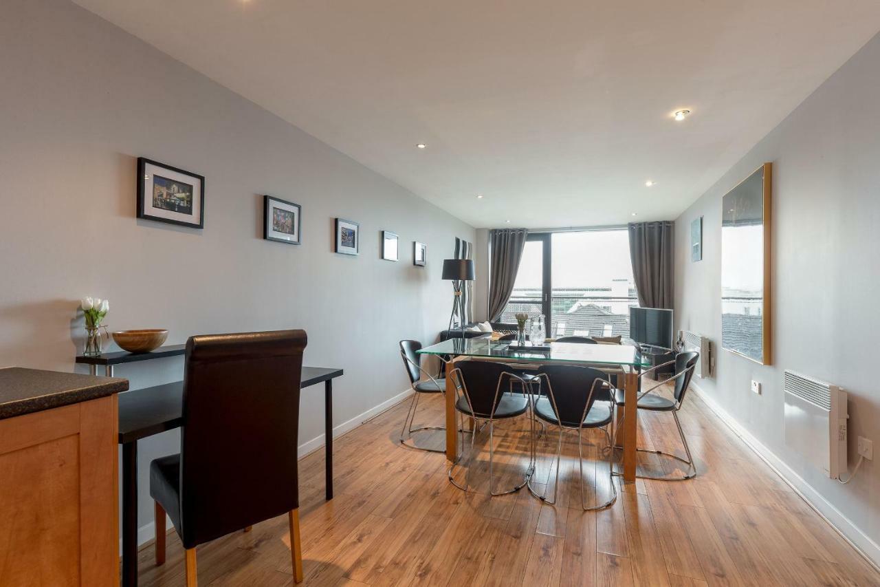 Apartment Modern Riverfront Apt. 10 Mins From Hydro/secc *