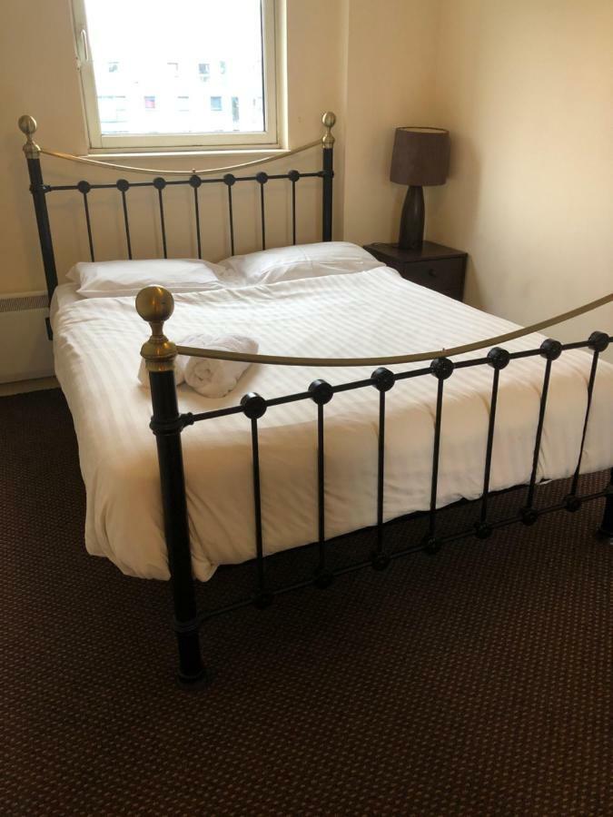 Bed & Breakfast Wallace Hide Out Glasgow
