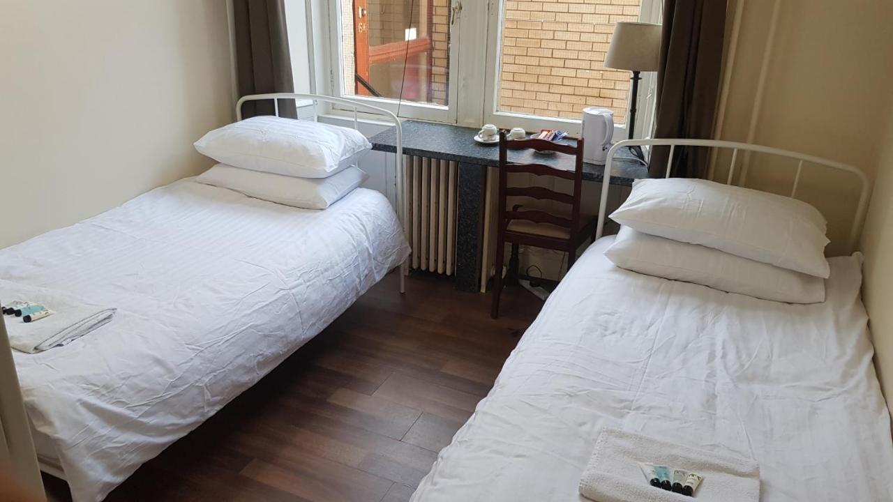 Alba Hostel *