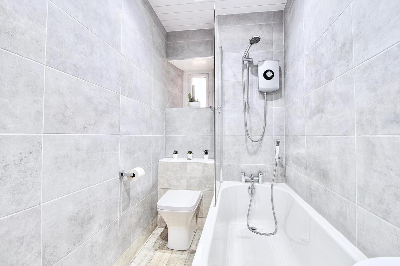 Apartment Luxurious Nr Subway Glasgow