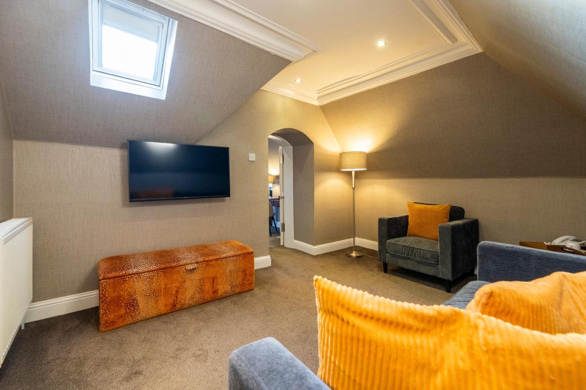Hotel Sherbrooke Castle