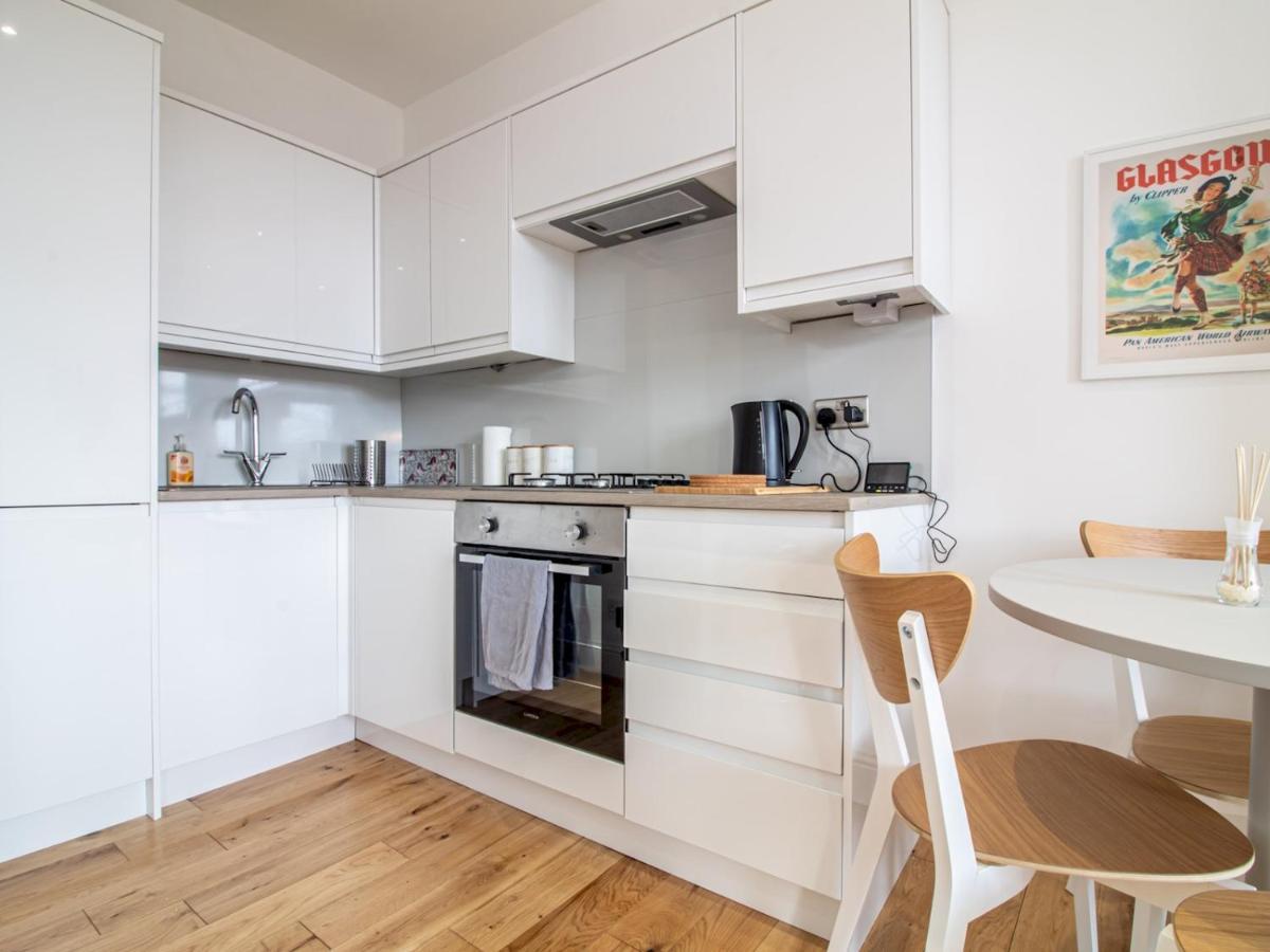 Modern 1br In Heart Of West End Apartment Glasgow