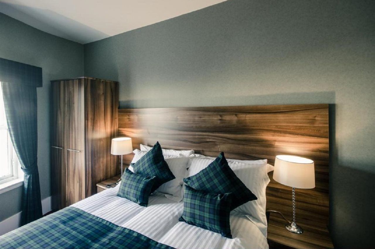 Royal West End 3*