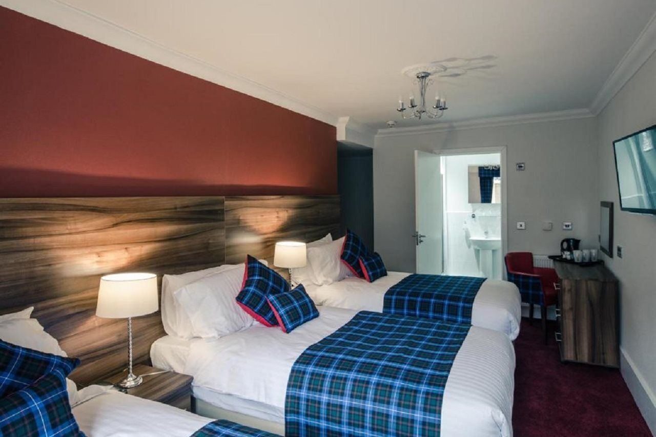Royal West End 3*