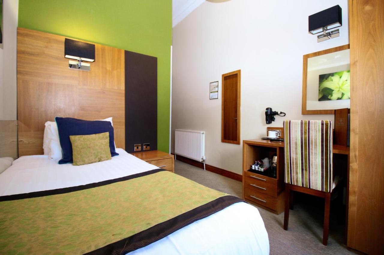 Acorn 3* Glasgow