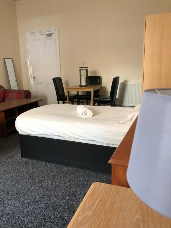 Renfrew At Centre Bed & Breakfast