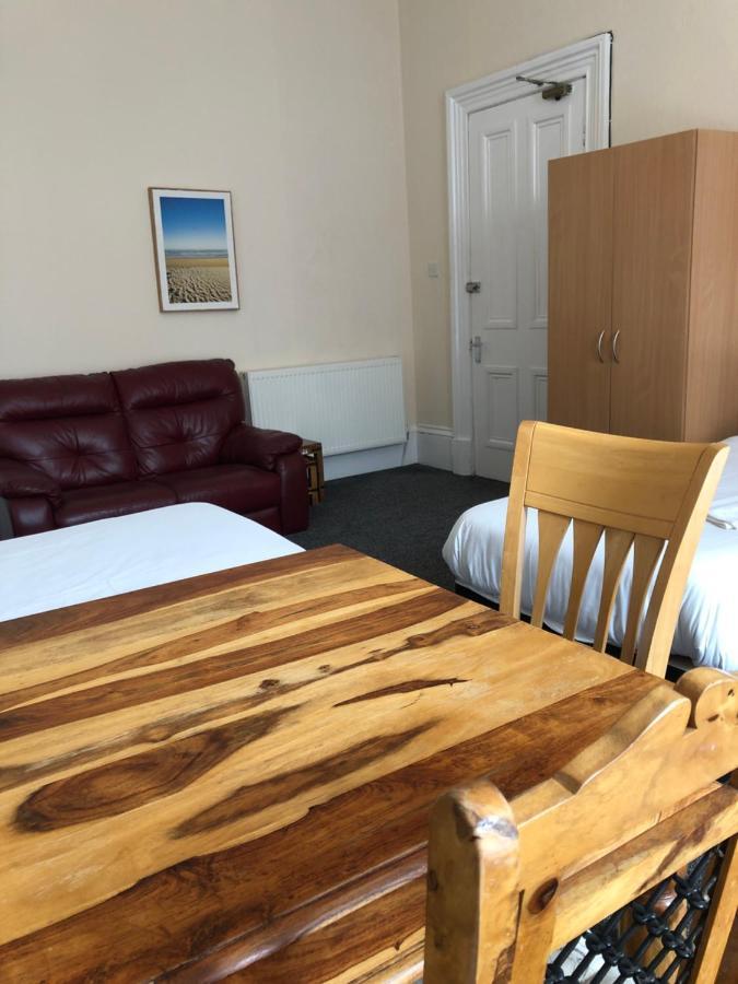 Bed & Breakfast Renfrew At Centre *