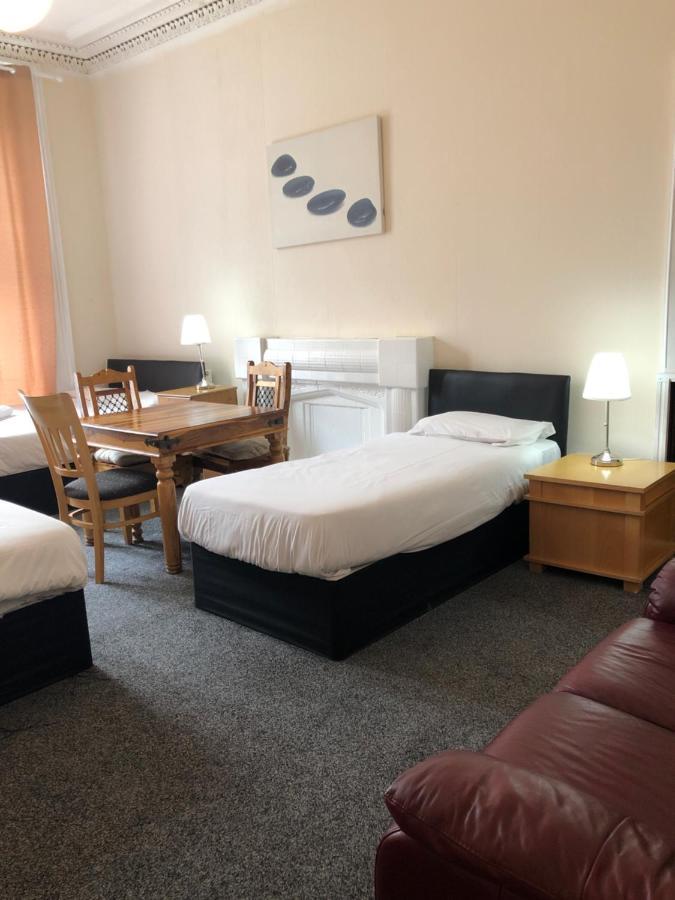 Bed & Breakfast Renfrew At Centre