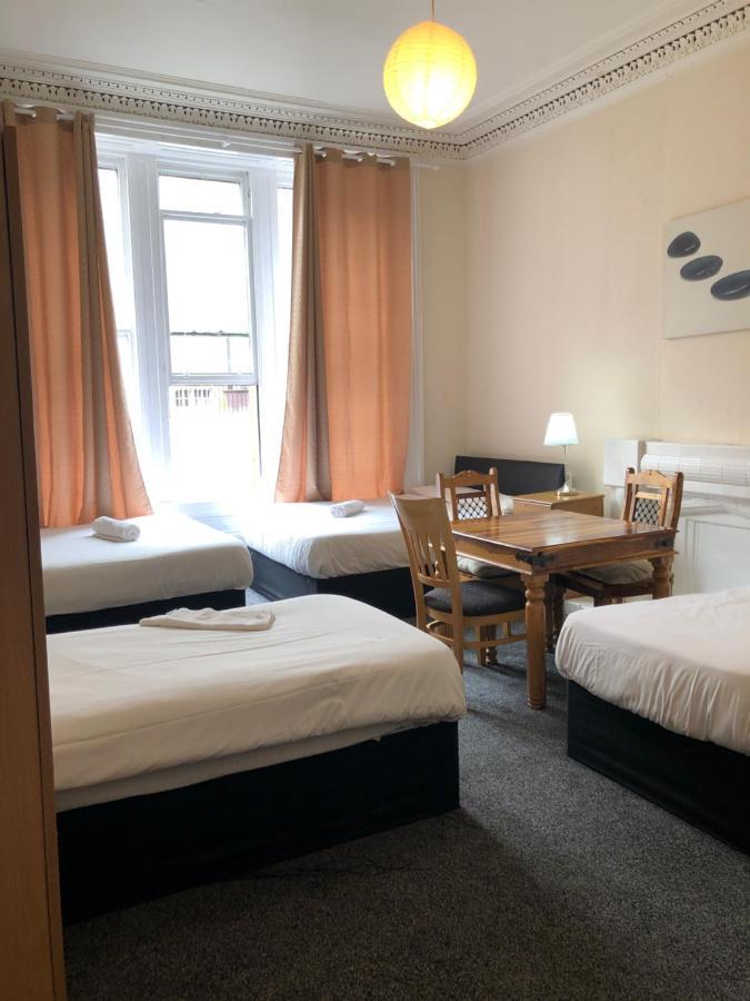 Bed & Breakfast Renfrew At Centre Glasgow