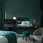 Orchard Park Hotel