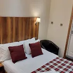 Hampton Court Guesthouse - City Centre