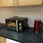 Apex Fox Street Apartment With Free Parking
