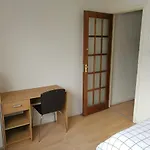 A Double Bedroom Near Glasgow City Centre Not In Great Condition Suitable For Short Stay