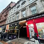 Queen Street City Centre Apartment