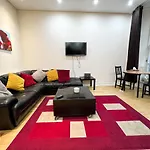 Queen Street City Centre Apartment