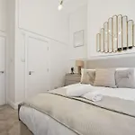 Luxurious 2 Bed Blythswood Flat