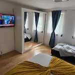 Modern House Close To Glasgow Green