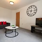 Signature - Oatlands House