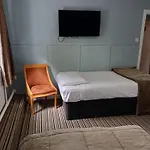 Kings Park Hotel
