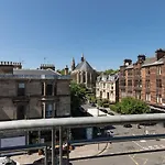 3 Bedroom Hillhead, With Balcony And Roof Garden