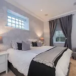 The Mews Luxury Apartment