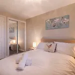 Arcview - Sec Hydro Two Bed Flat With Free Parking And Great View