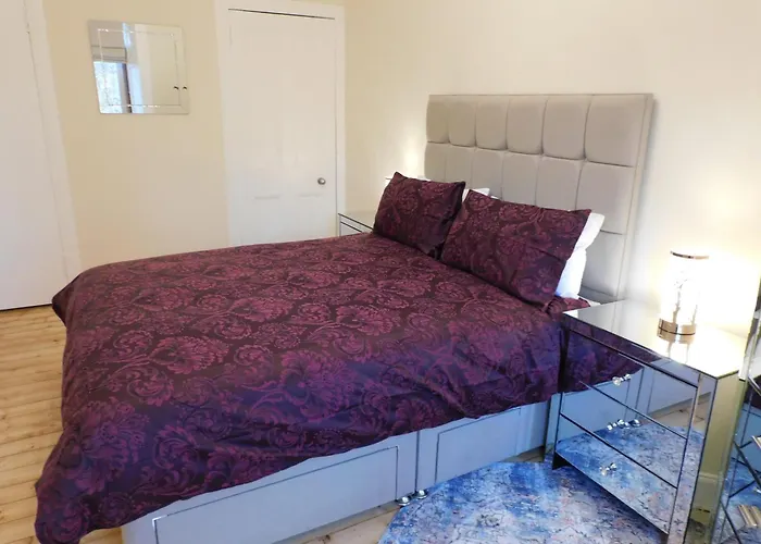 Beautiful & Spacious 2 Bed Apt In Glasgow West End