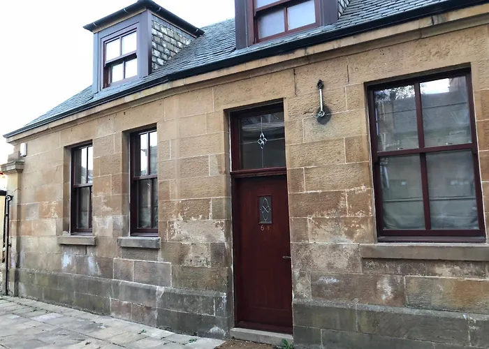 Cozy Cottage Retreat In Glasgow